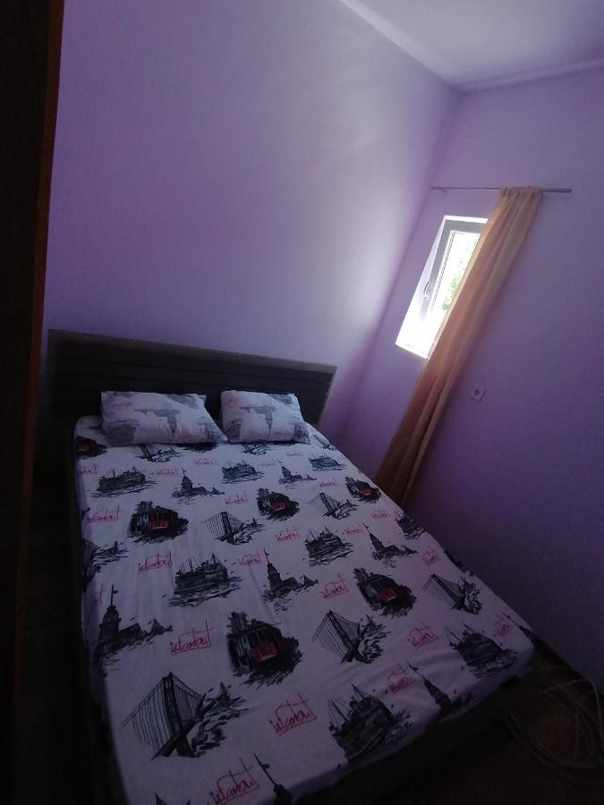Purple Peace Cetinje Buitenkant foto